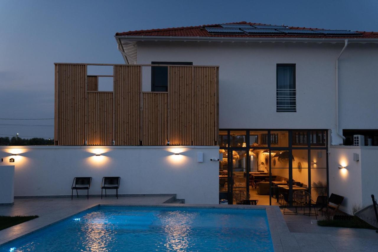 The Pines Boutique Villa - Вама-Веке Екстер'єр фото